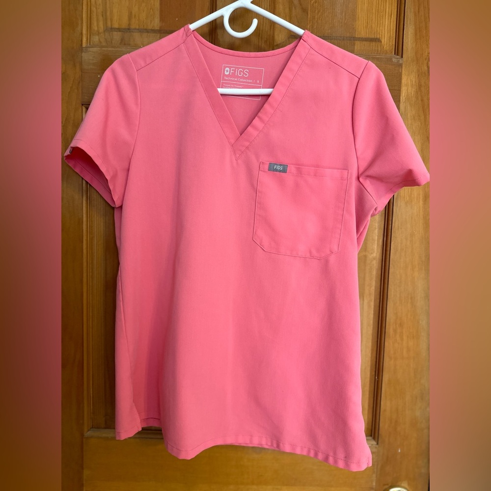 Women’s scrub set